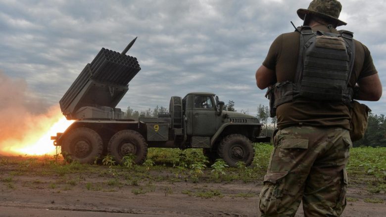 Rusia akuzon SHBA-të për përfshirje të drejtpërdrejtë në luftën në Ukrainë