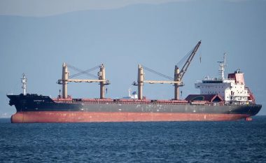 Tri anije me 58 mijë tonelata misër të gatshme të eksportohen nga Ukraina