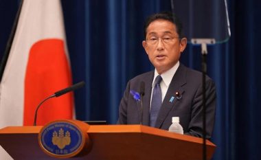 Kryeministri japonez i bën thirrje Kinës që të ndërpresë stërvitjet ushtarake