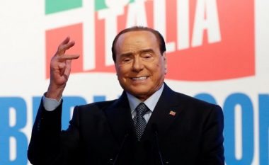 Pas nëntë vjetëve, Berlusconi po i rikthehet skenës politike