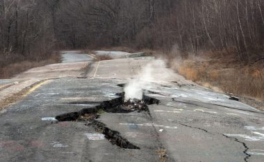 Qyteti i braktisur ku një zjarr nëntokësor vazhdon të digjet prej 60 viteve