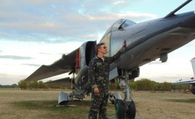 Piloti më i mirë ukrainas humb jetën gjatë betejës, disa ditë para vrasjes ishte dekoruar nga Zelensky