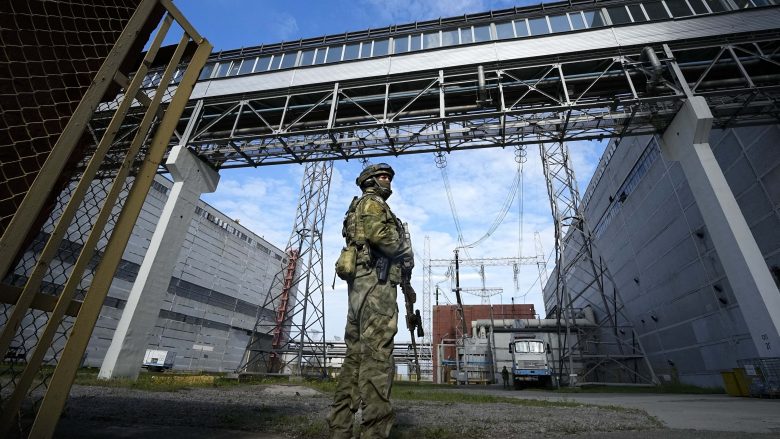 Rusia refuzon thirrjen për të çmilitarizuar zonën e centralit bërthamor Zaporizhzhia