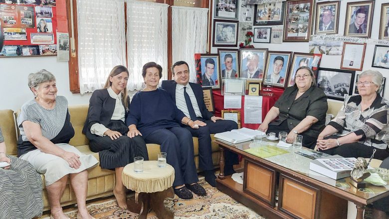 Kurti në shtëpinë muze të familjes Qerkezi: Qëndresa e nënës Ferdonije na mbanë të fortë të gjithëve