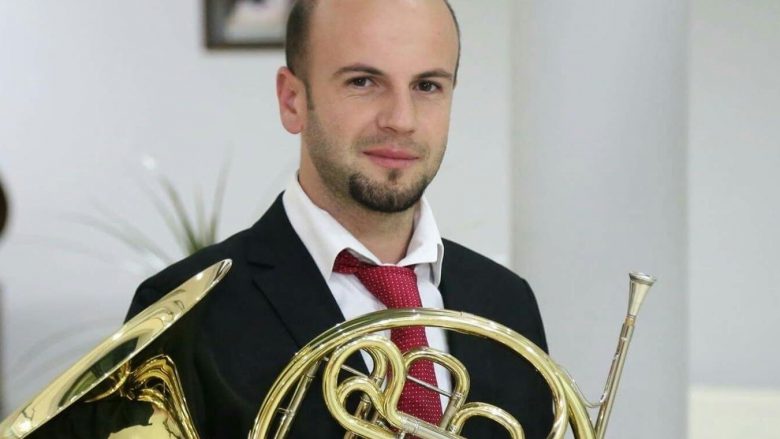 Vdes anëtari i Filharmonisë së Kosovës, Bledar Bujupi