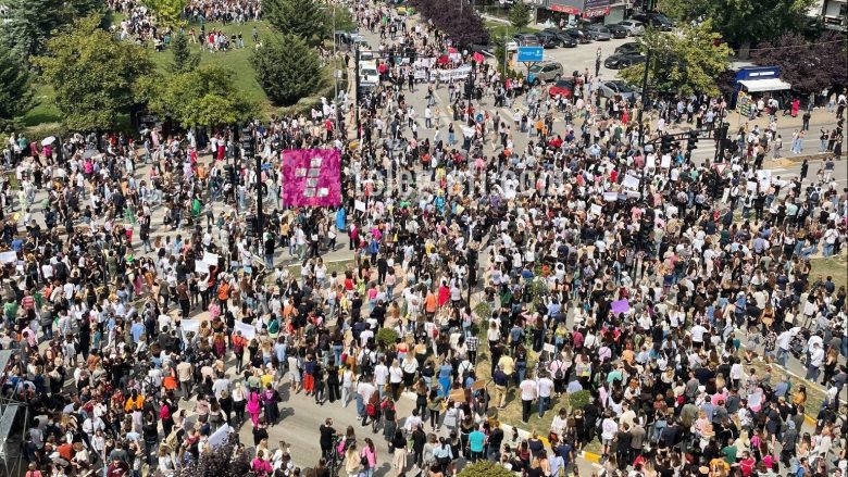 Protesta kundër dhunës seksuale në Prishtinë – gjithçka përmes fotografive