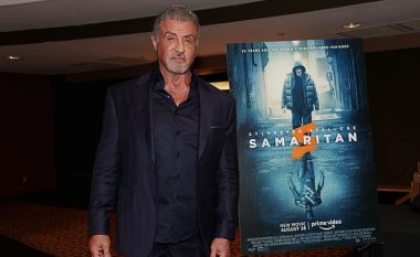 Sylvester Stallone merr pjesë në shfaqjen e filmit “Samaritan” në New York pas raportimeve se po ndahet nga bashkëshortja pas 25 vitesh martesë