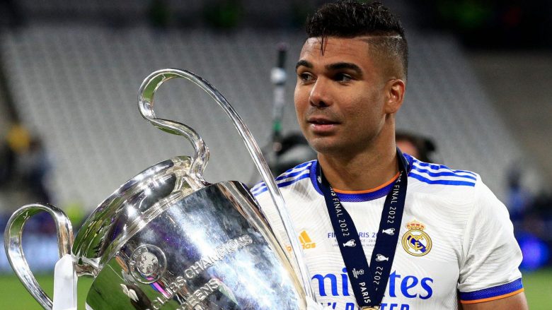 Casemiro po e mendon seriozisht ofertën e Manchester United