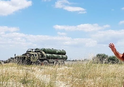 Turisti rus aksidentalisht zbulon pozicionin e sistemit raketor S-400 në Krime, ushtria ukrainase e “falendëron për punën e mirë”