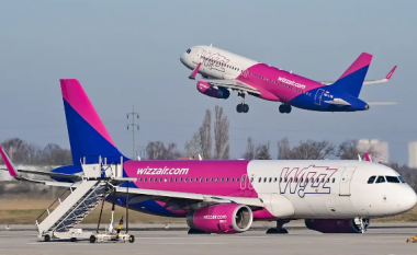 Pas kritikave të mëdha, Wizz Air pezullon rinisjen e fluturimeve nga Rusia