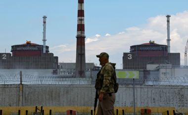 Rusia u kërkon punëtorëve të mos paraqiten nesër në Zaporizhzhia, Ukraina thotë se po përgatitet një provokim në termocentralin bërthamor