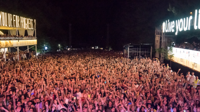 ‘Më lër të lirë’ – “Sunny Hill Festival” bën fushatë për liberalizimin e vizave për Kosovën