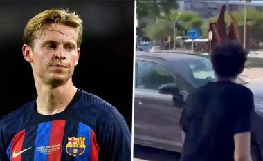 Tifozët e Barcelonës i dalin përballë De Jongut – holandezit me ofendim i kërkohet që ta ul pagën  