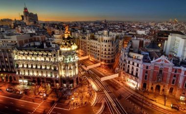 Spanja miraton planin e kursimit të energjisë elektrike