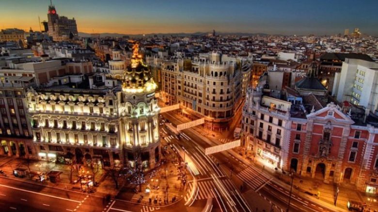 Spanja miraton planin e kursimit të energjisë elektrike