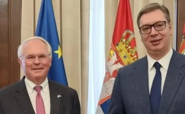 Vuçiq thotë se Serbia po i “qaset seriozisht zgjidhjes së krizës” me Kosovën