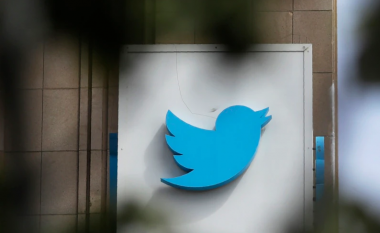Twitter do të prezantojë etiketë “Zyrtare” për llogari të zgjedhura të verifikuara