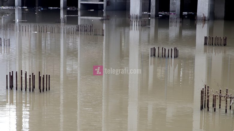 Abdullahu: Peja dhe Mitrovica – rajonet më të prekura nga përmbytjet