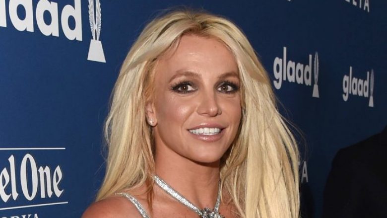 Britney Spears fshin Instagramin për herë të katërt teksa thotë se po ‘zgjedh lumturinë’