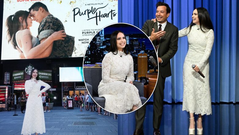 Sofia Carson zgjedh taka Valentino 15 centimetra dhe fustan treçerekësh për paraqitjen në emisionin e Jimmy Fallon