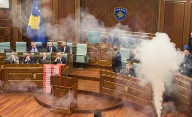 Hedhja e gazit në Kuvend, konfirmohet aktakuza ndaj Mytaher Haskukës, Shqipe Pantinës, Enver Hotit e Teuta Haxhiut