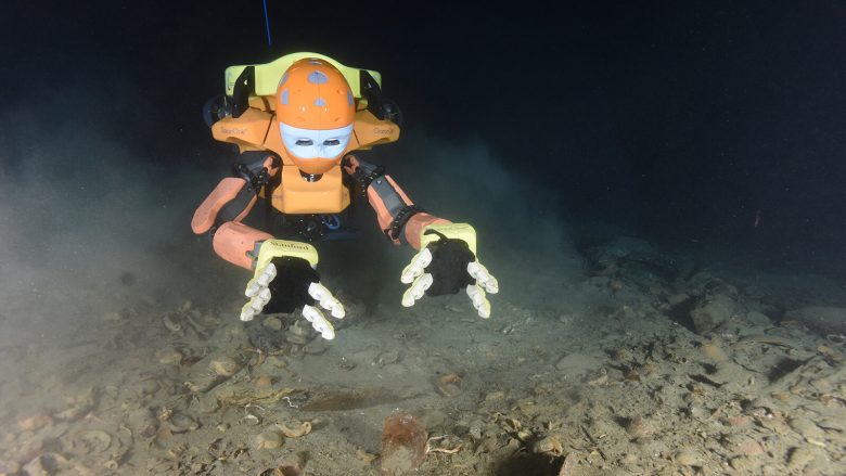 Ky robot ofron mundësinë për të “prekur dhe ndjerë objektet nënujore” – pa u lagur