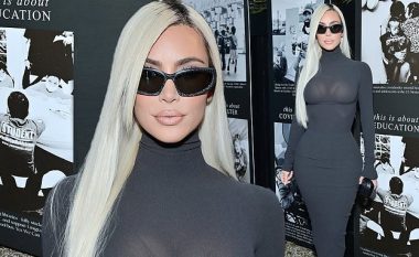 Kim Kardashian i mahnit të gjithë me fustanin e ngushtë dhe dekoltenë transparente në mbrëmjen humanitare të TIAH