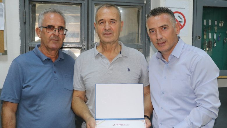 Pas 18 vitesh kontribut në Termokos, pensionohet inxhinieri Xhevat Pakashtica