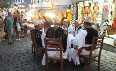 Fundjavat e polifonisë tërheqin turistë në Gjirokastër