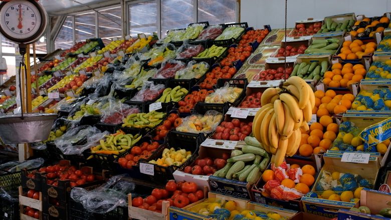 Në pritje të Qeverisë për rregullimin e çmimeve, produktet ushqimore në qershor u shtrenjtuan për 19.2%