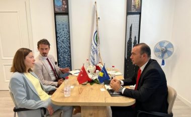 ​Rafuna dhe Eroglu zotohen për organizimin e panaireve dhe forumeve ekonomike Kosovë-Turqi