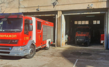 Zjarrfikësit e Kumanovës kanë shuar zjarr në hapësirat e ish-hotelit “Kristal”