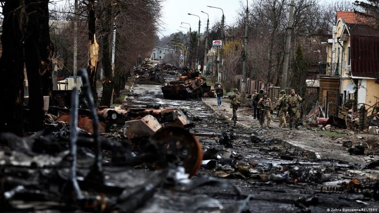 Ministri i Jashtëm ukrainas akuzon Rusinë për krime tjera të luftës