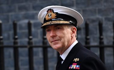 Admirali britanik: Problemet e Putinit janë çdo herë e më të mëdha