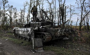 Komanda ushtarake ruse ka pezulluar dërgimin e njësive të reja në Ukrainë