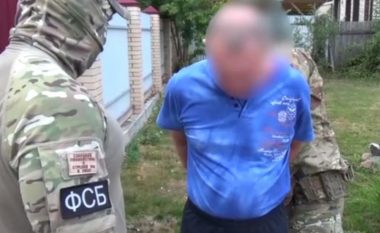 FSB-ja arreston drejtorin e një fabrike të aeroplanëve në Moskë, nën dyshimin se kishte spiunuar për ukrainasit