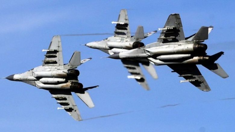 Rrëzohet aeroplani ushtarak bullgar, shpëton piloti