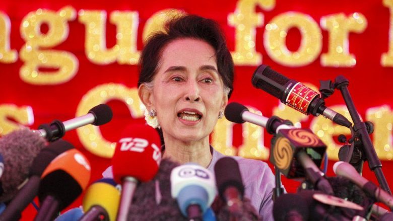 Aung San Suu Kyi i shqiptohen edhe tre vjet të tjera burg për “mashtrim zgjedhor”