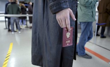 Qeveria ruse: Nuk do t'iu lëshohen më pasaporta të mobilizuarve