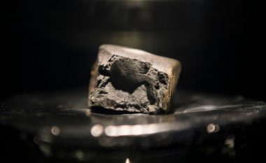 Uji jashtëtokësor u gjet për herë të parë në një meteorit që ra në Mbretërinë e Bashkuar nga hapësira