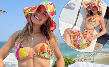 Rita Ora tregon fizikun e tonifikuar në bikini shumëngjyrëshe teksa poston imazhe të reja nga udhëtimit në Rio De Janeiro