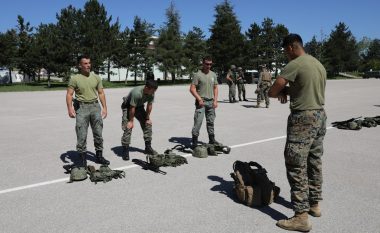 Marinsat amerikanë trajnojnë policët ushtarakë të FSK-së