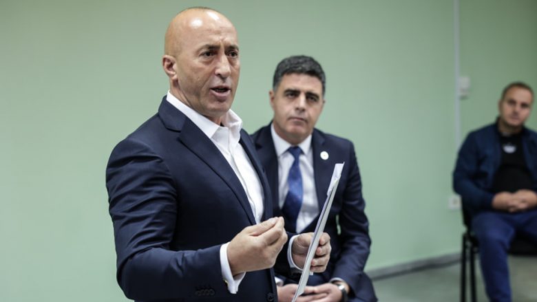 Haradinaj në Gjilan: Qeveria të plotësojë kërkesat minimale të sindikatave