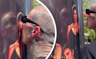 Travis Barker puth foton e Kourtneyt ku promovohej “The Kardashians”: Nuk më intereson sa e pistë është, kjo është gruaja ime