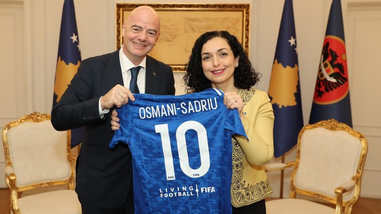 Vjosa Osmani pret presidentin e FIFA-s, Gianni Infantino