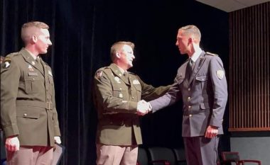 Luani, djali i heroit Shkelzen Haradinaj, diplomon për Oficer të Inteligjencës Ushtarake në SHBA