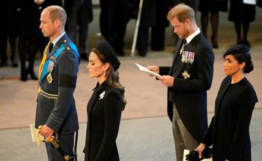 Kate Middleton dhe Meghan Markle shihen të pikëlluara gjatë ceremonisë së funeralit të Mbretëreshës
