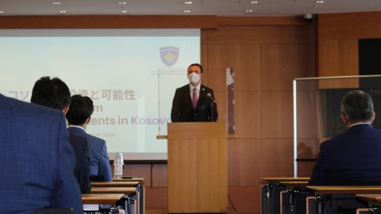 Kurti fton bizneset japoneze të vizitojnë Kosovën për mundësi investimi