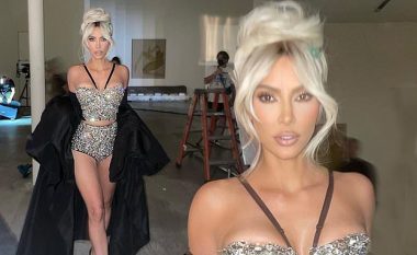 Kim Kardashian shfaqet magjepsëse në paraqitjen e fundit