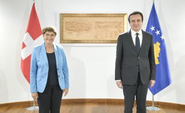 Kurti takoi ministren e Mbrojtjes së Zvicrës, ajo i përmend faktin se është e rëndësishme të ketë shtete stabile dhe sovrane në Ballkan